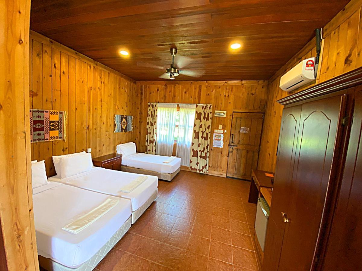 Eagle Ranch Resort Port Dickson Exterior foto