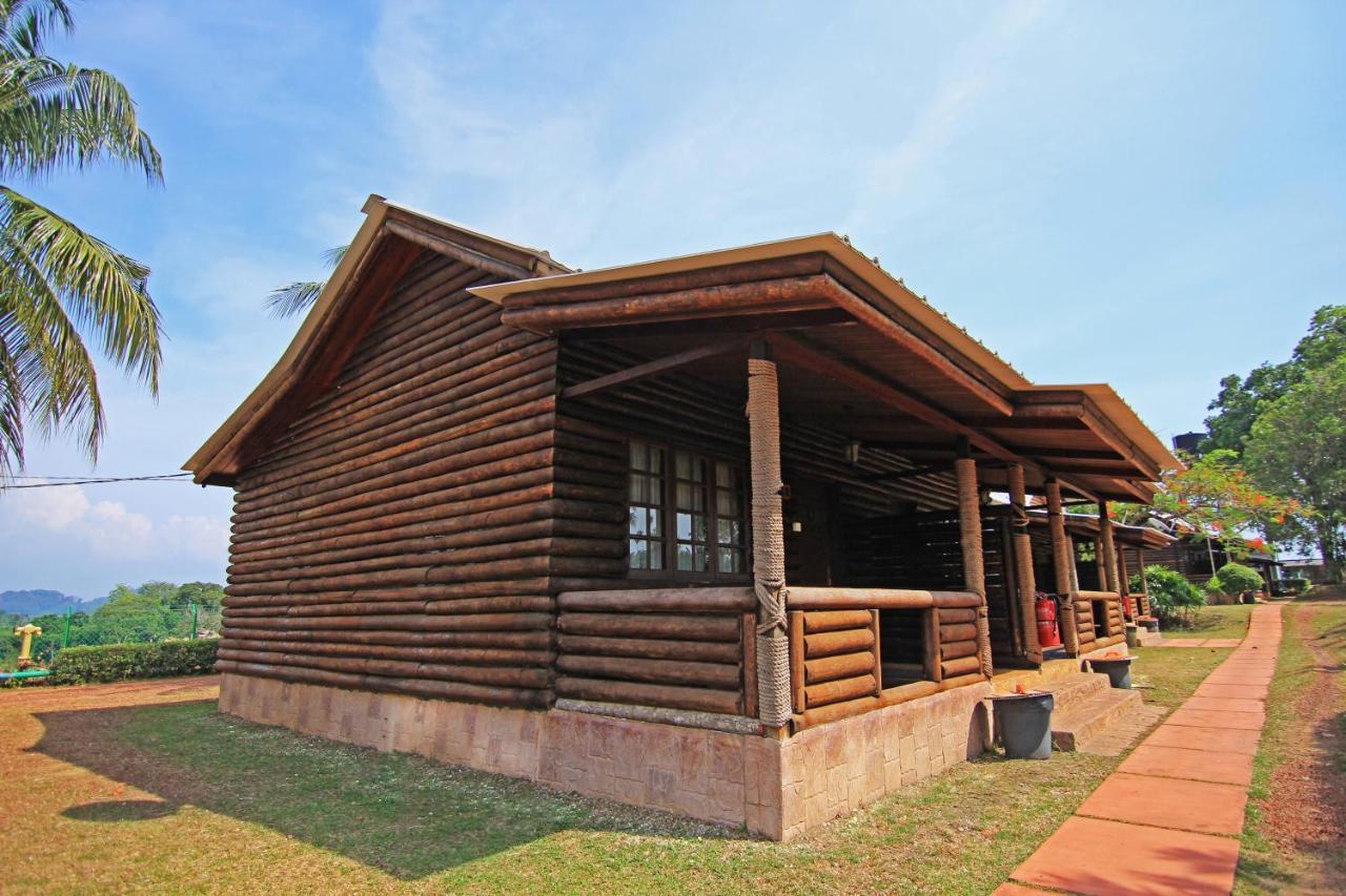 Eagle Ranch Resort Port Dickson Exterior foto