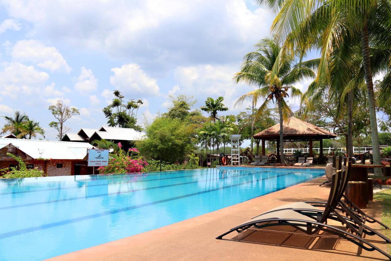 Eagle Ranch Resort Port Dickson Exterior foto